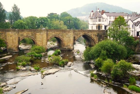 The bridge over the River Dee.